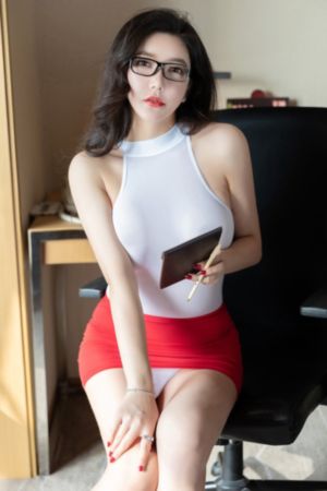 日韩精品精品第一区_十万网红美女美酱